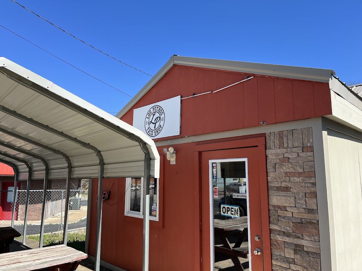 Los Potros Taco Shop